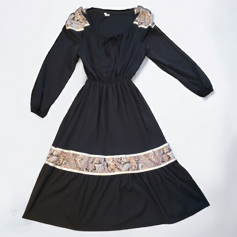 Vintage 70s Boho Dress Womens 9 Black Polyester Cotton Floral Accents Midi Retro
